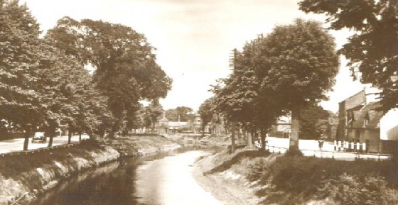 Spalding-River-Welland-postcard
